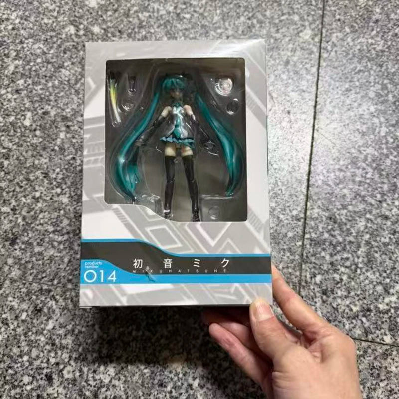 Hatsune Miku Figure (Moveable Joints)