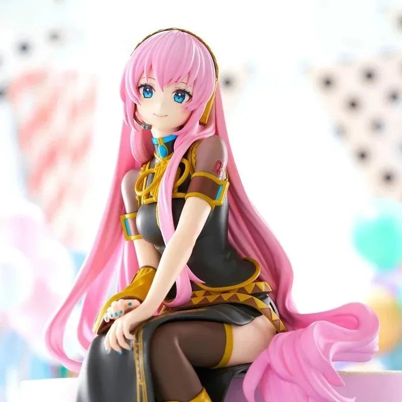 Luka, Kaito, Meiko FIgures